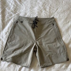 Roark Layover Shorts - 28 Inseam